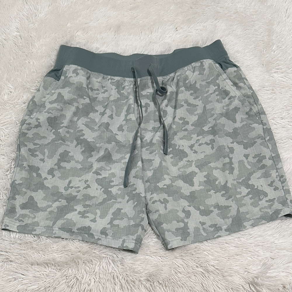 🎾 Perry Ellis Hybrid Shorts